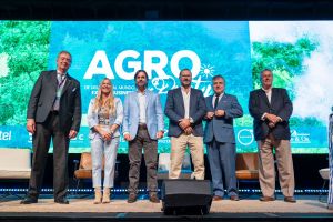 Primera Feria Agroexportadora del Uruguay. Foros Regionales - Exposición Agroindustrial Internacional.